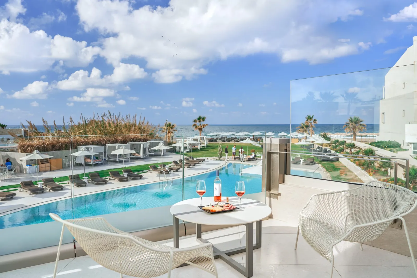Deluxe Suite with Hot Tub & Sea View