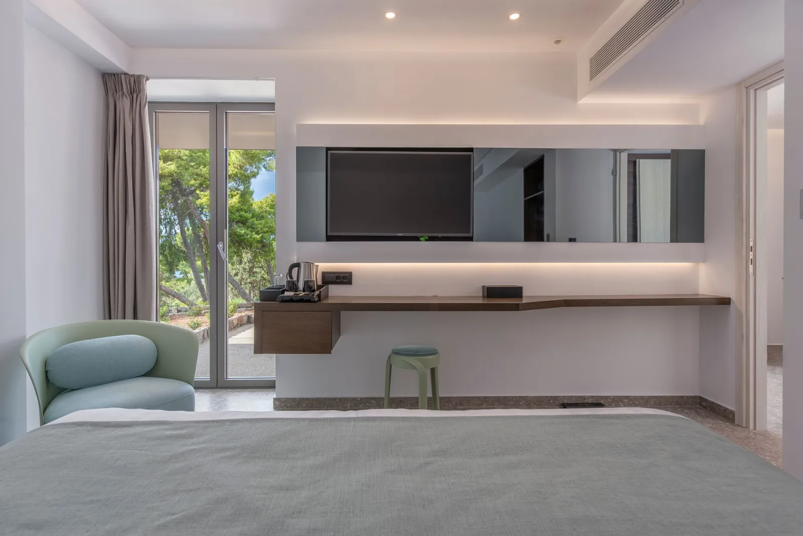 Deluxe Triple Room with Terrace