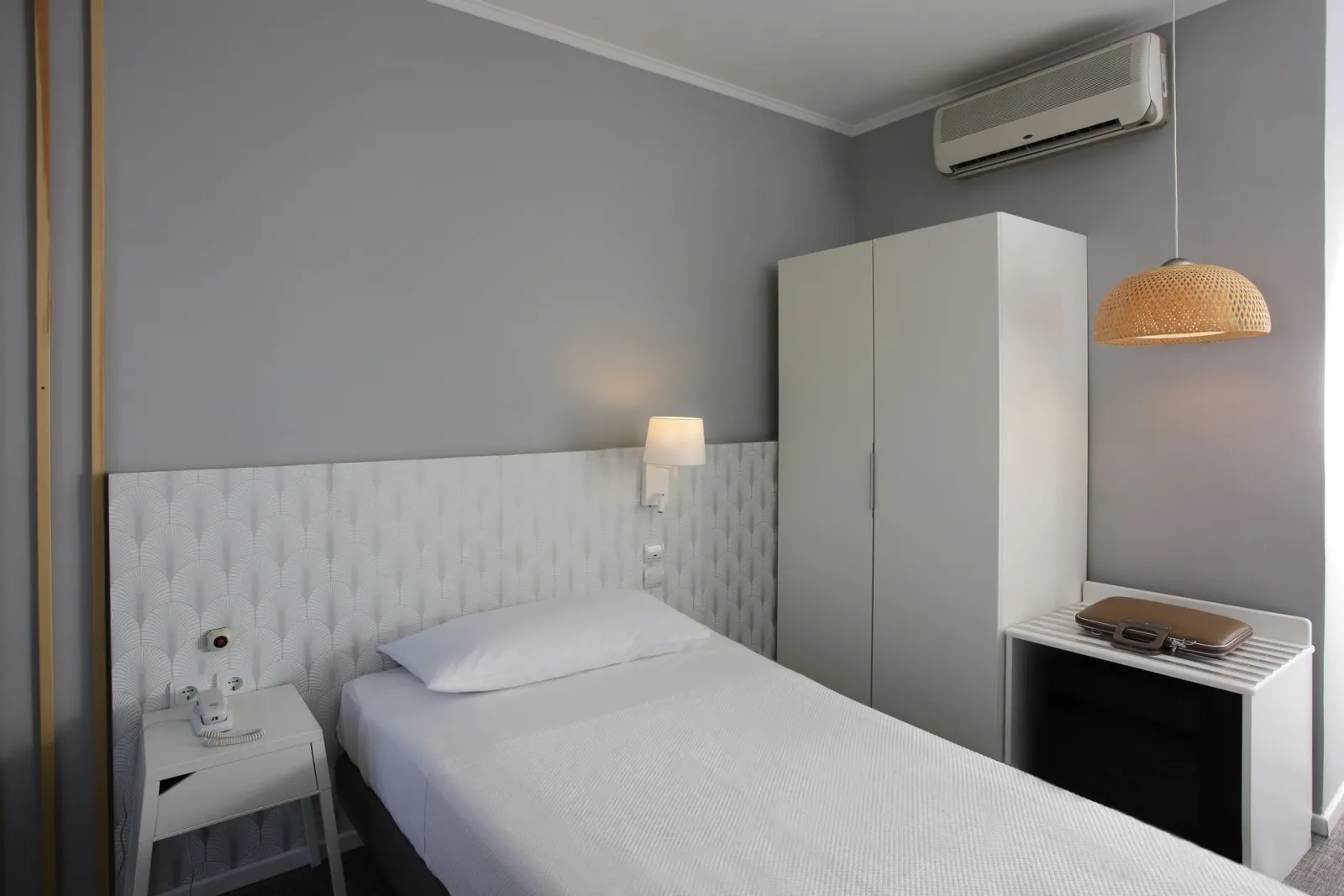 Single Room with Balcony &amp; City View