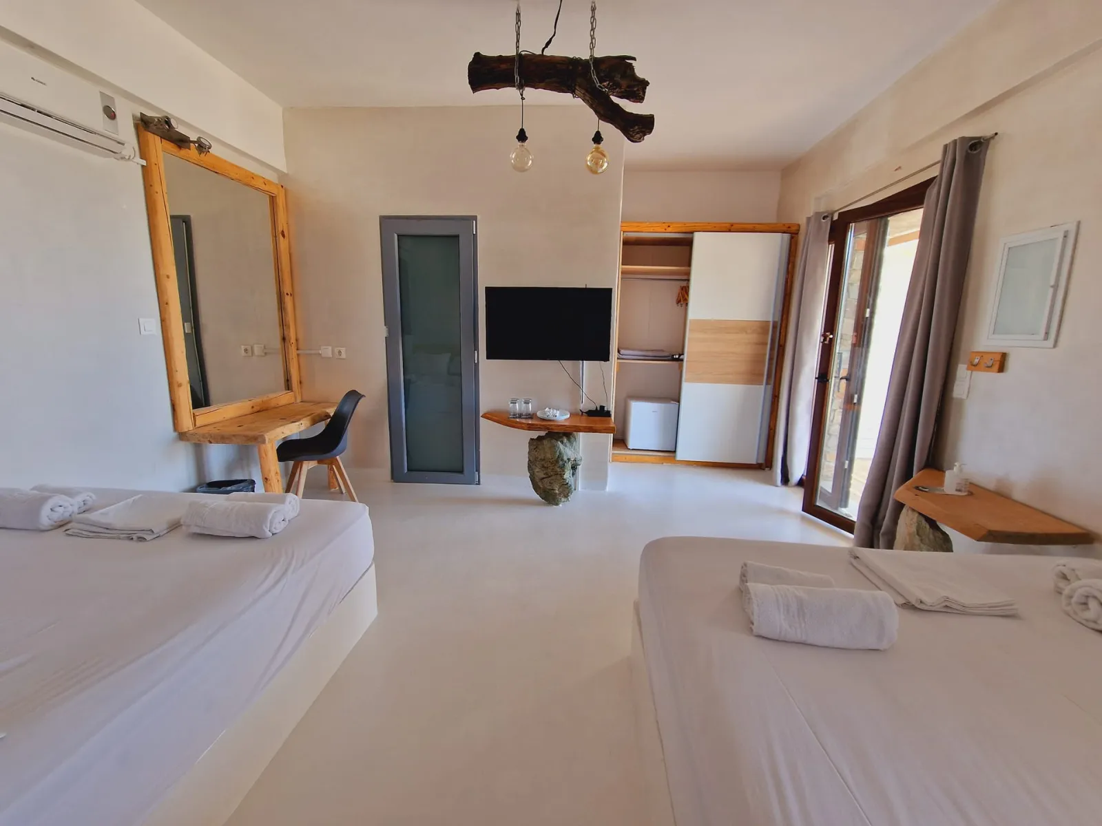 Queen Sea View 114