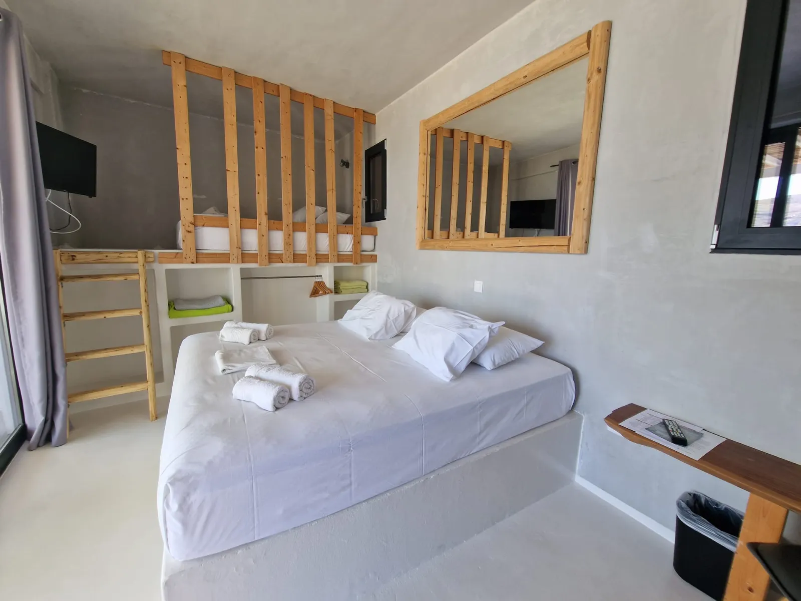 Junior Sea View 214