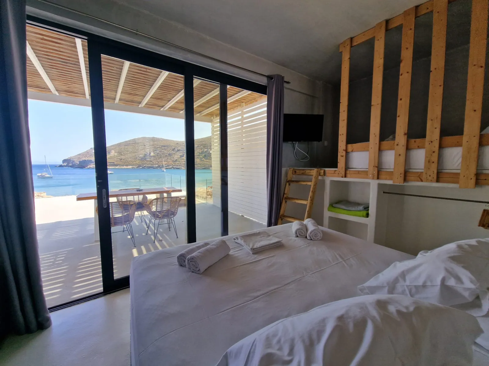 Junior Sea View 214