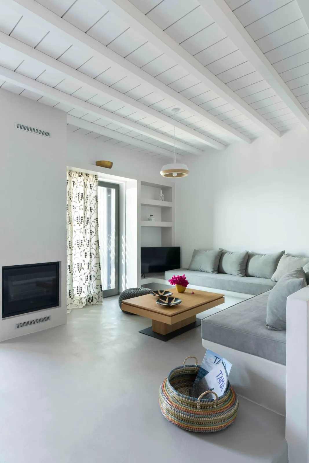 Villa Eos with Private Hot Tub and Sea View 96m²