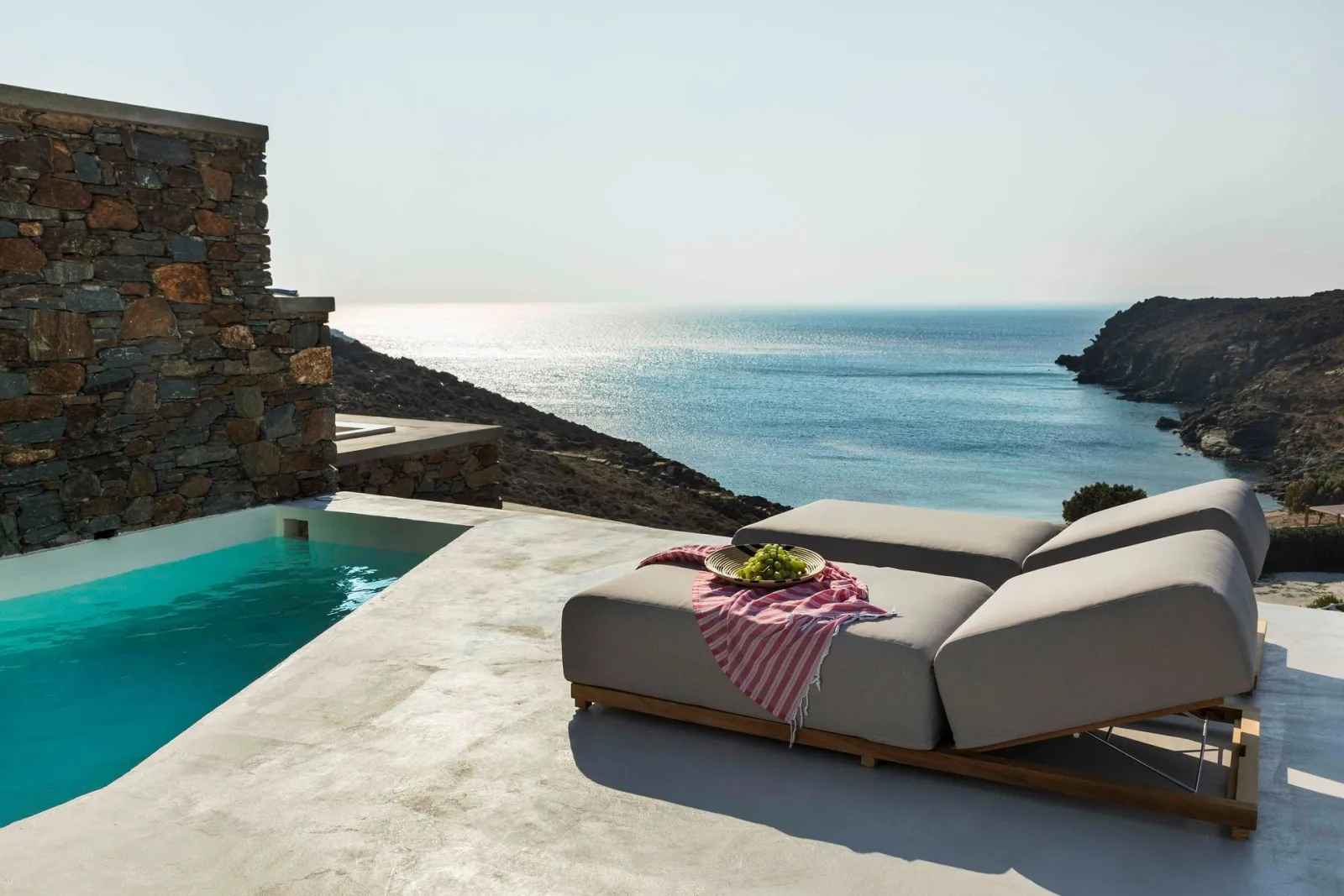 Villa Helios with Private Pool and Sea View 96m²