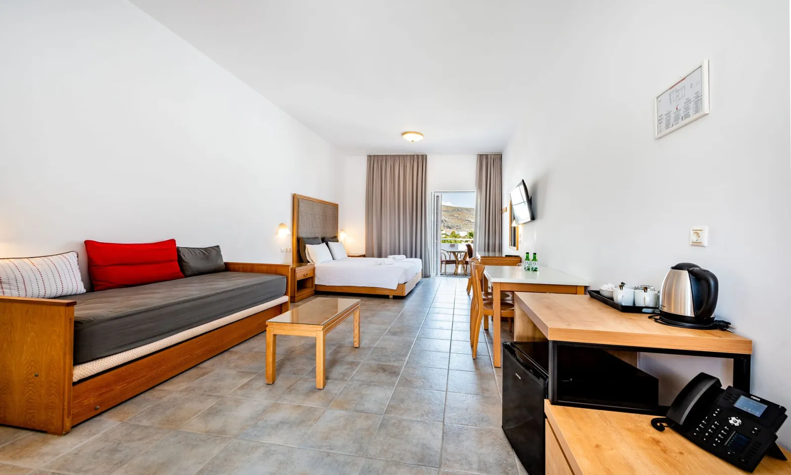 ECONOMY ROOM