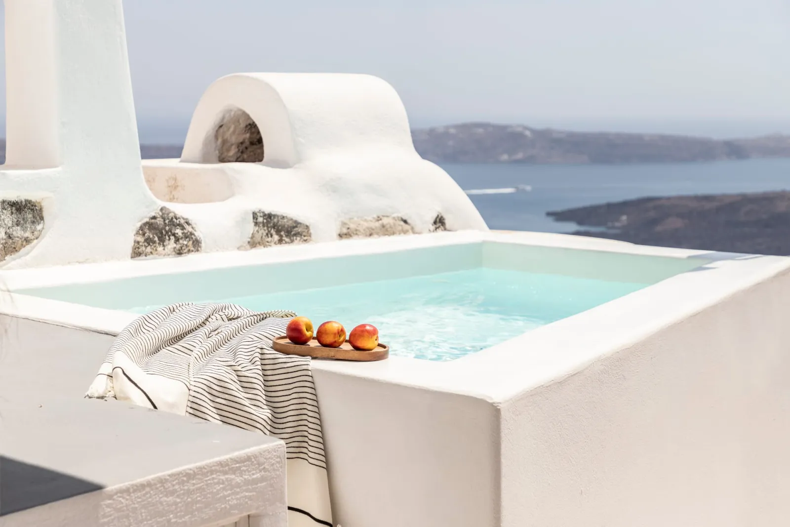 Cave Suite with Outdoor Heated Jacuzzi - Annex Building