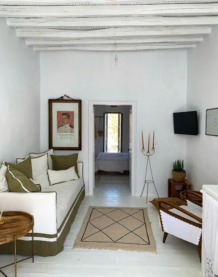 Serifos Olive