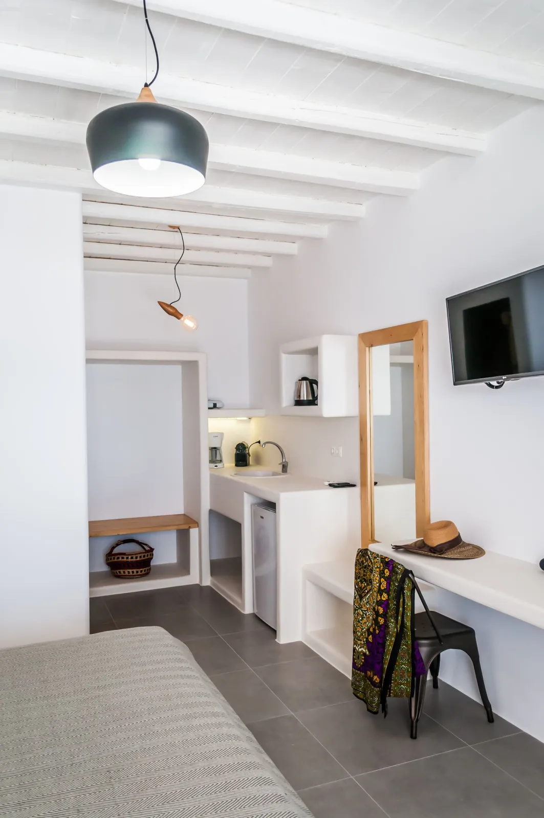 Junior Suite (max 2 persons) Pollonia Village