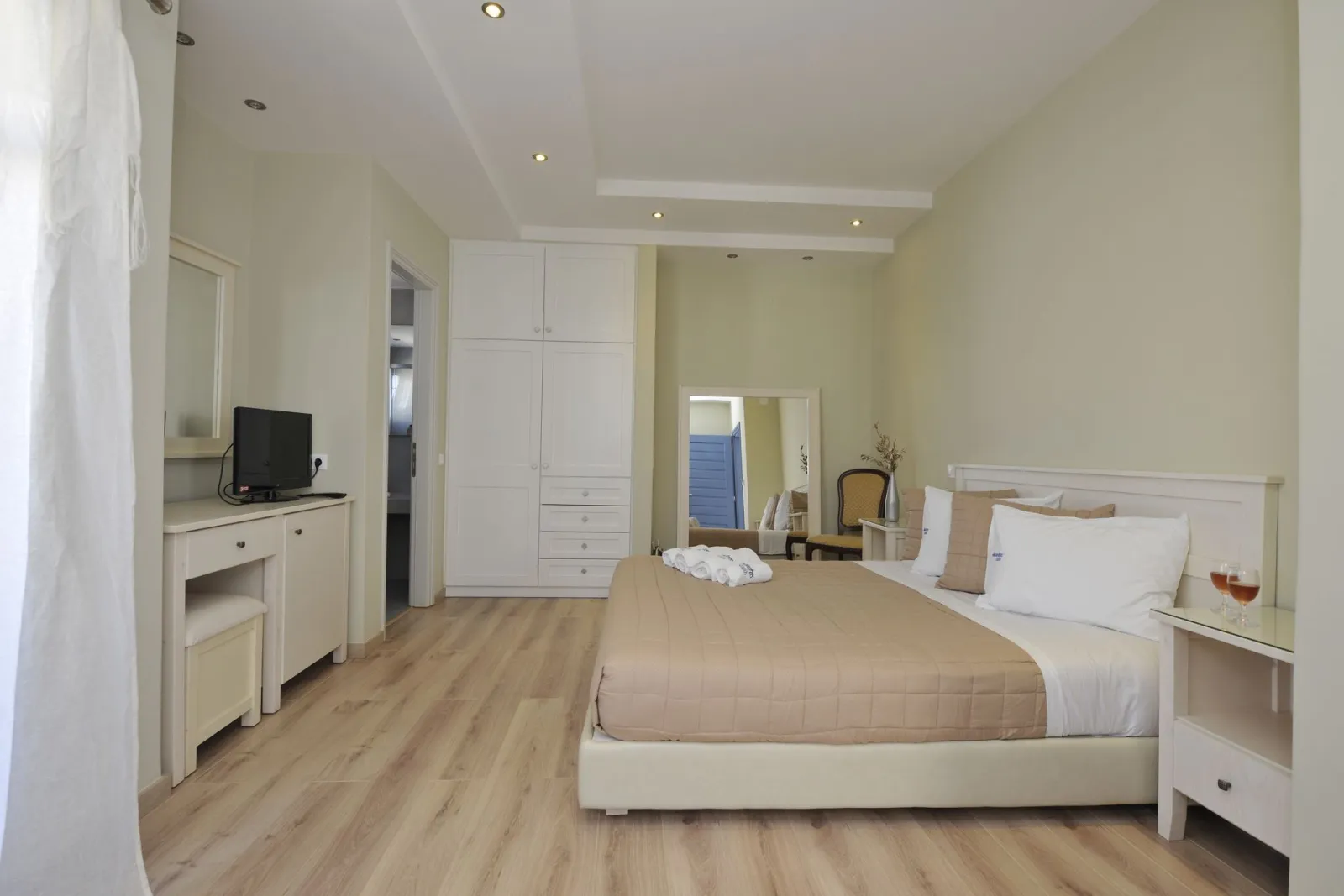 Superior Double Room with Street View