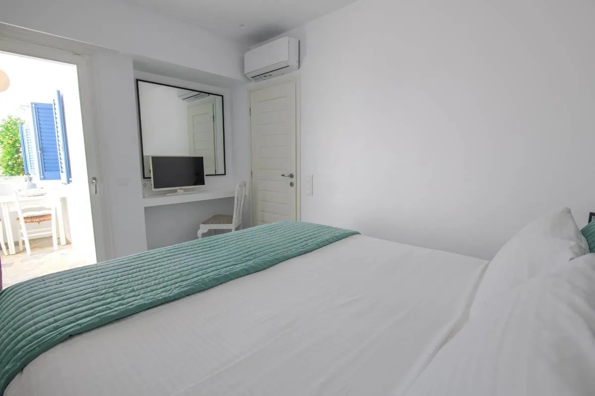 One-Bedroom Apartment with Patio