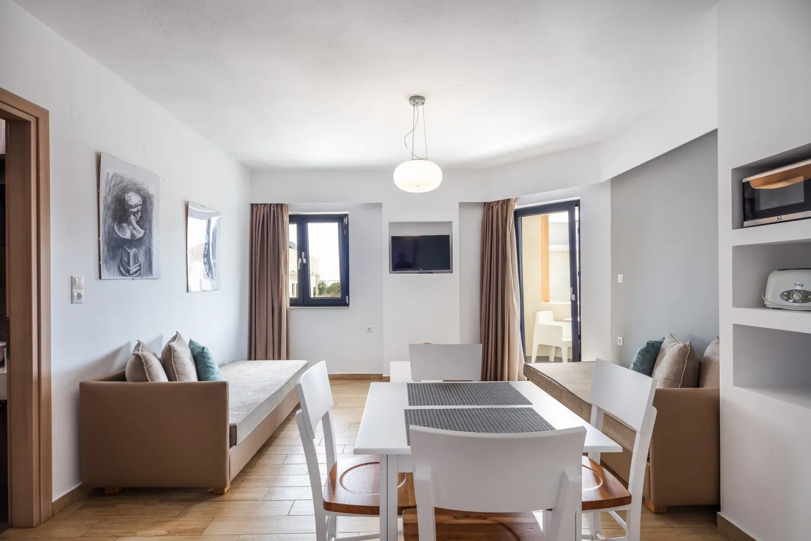 One Bedroom Apartment with Sea View