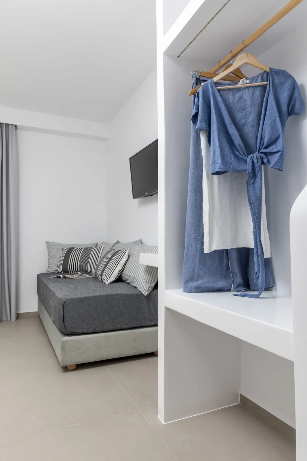 City Triple room