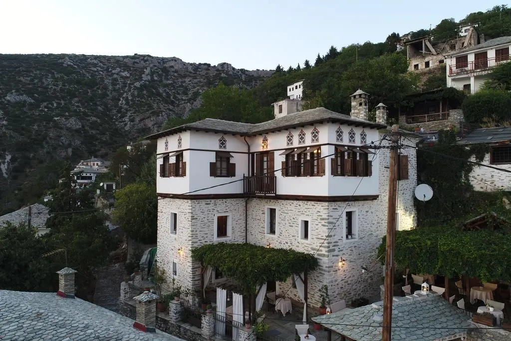 Traditional Mansion Evilion 1856