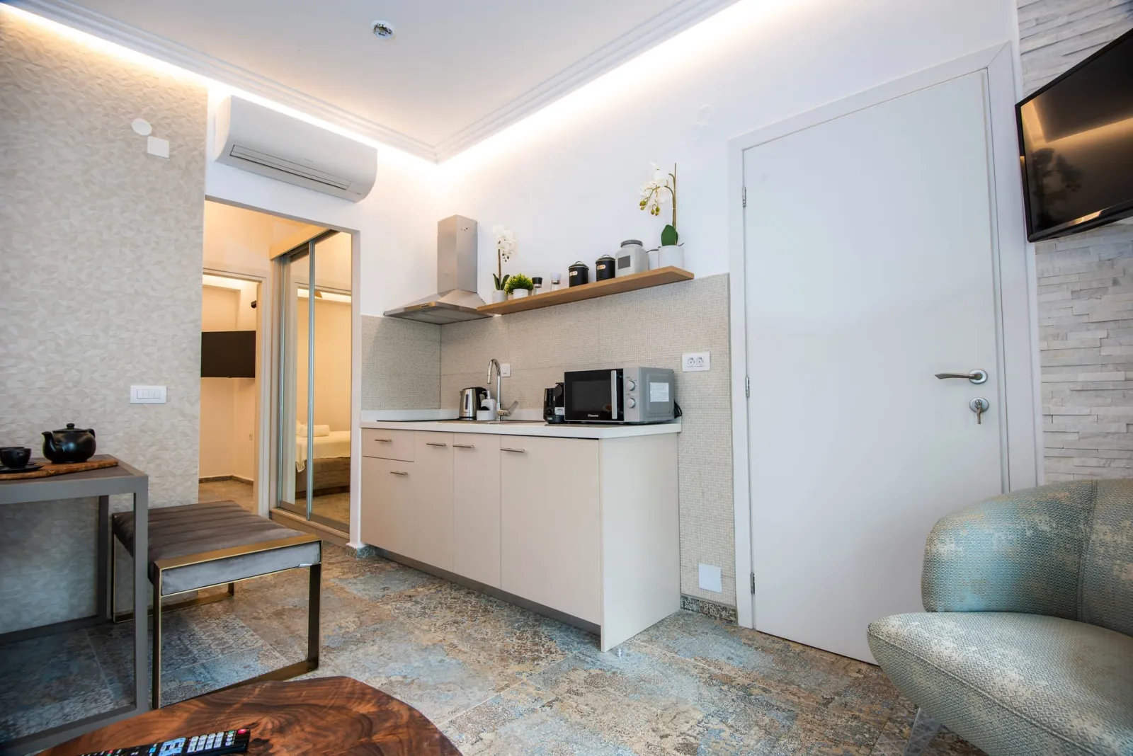 One Bedroom Suite