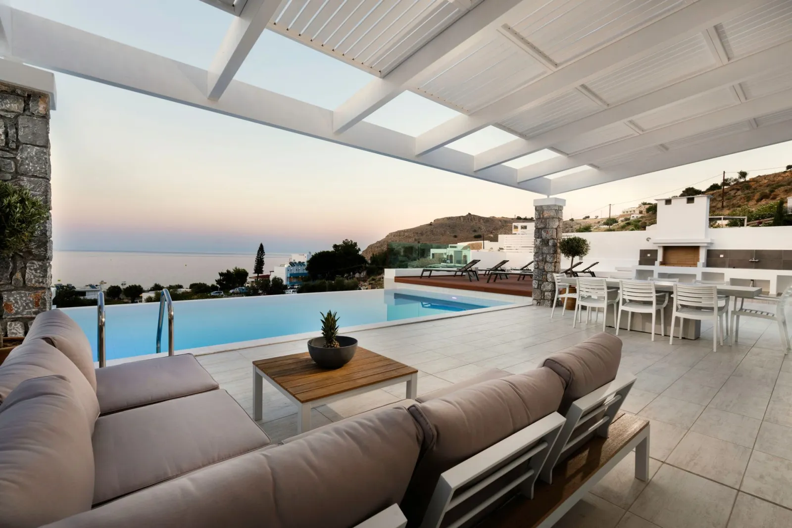 Villa Serene with Private Heated Pool (4 Bedrooms Villa)