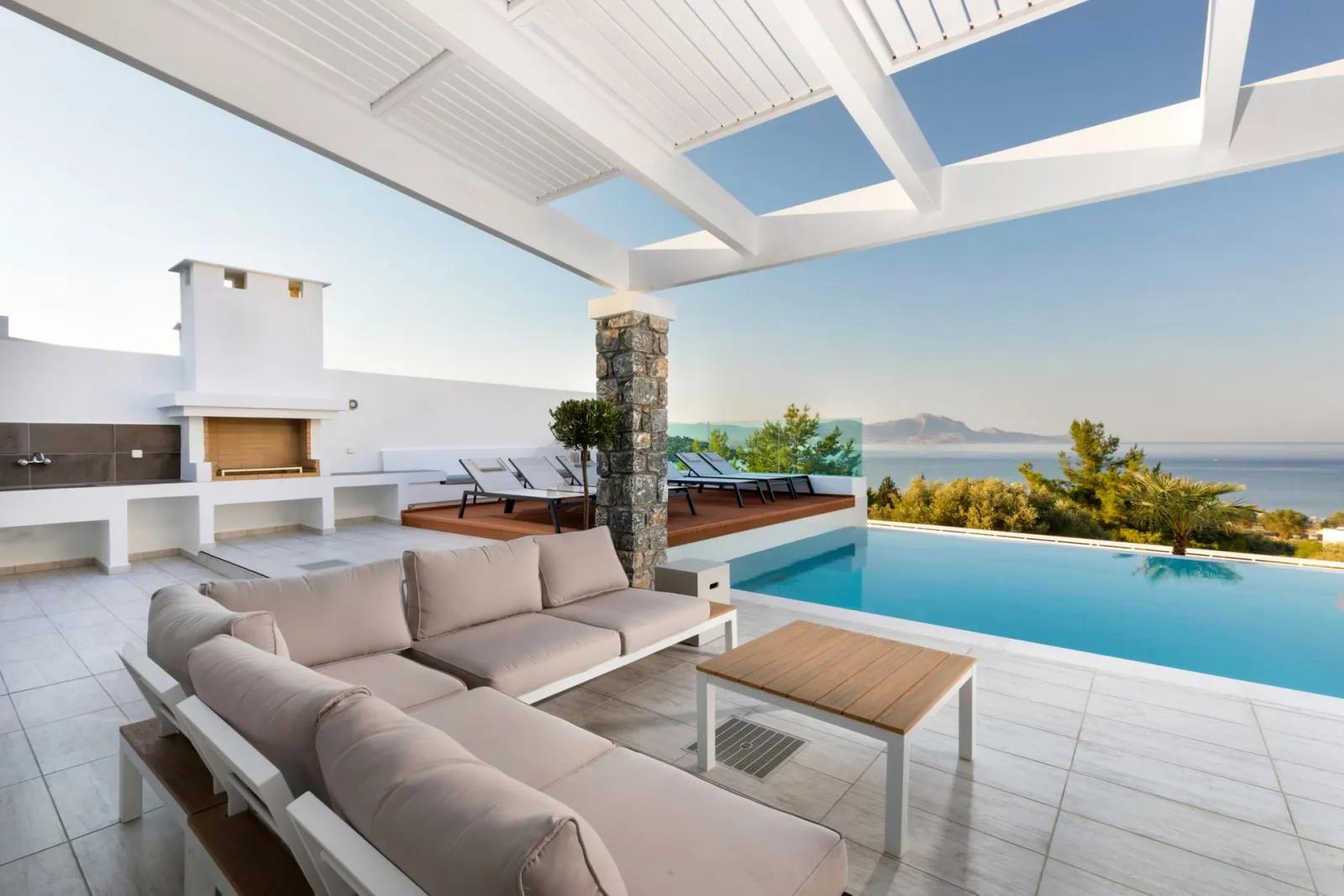 Villa Estella with Private Pool and Outdoor Jacuzzi (3 Bedrooms Villa)