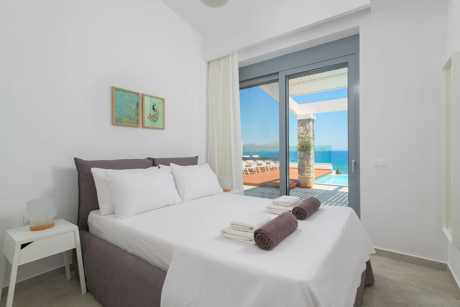 Villa Hermes with Private Pool and Outdoor Jacuzzi (5 Bedrooms Villa)