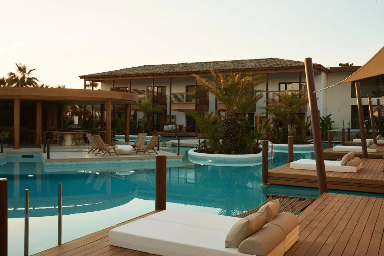 Swim Up Maisonette