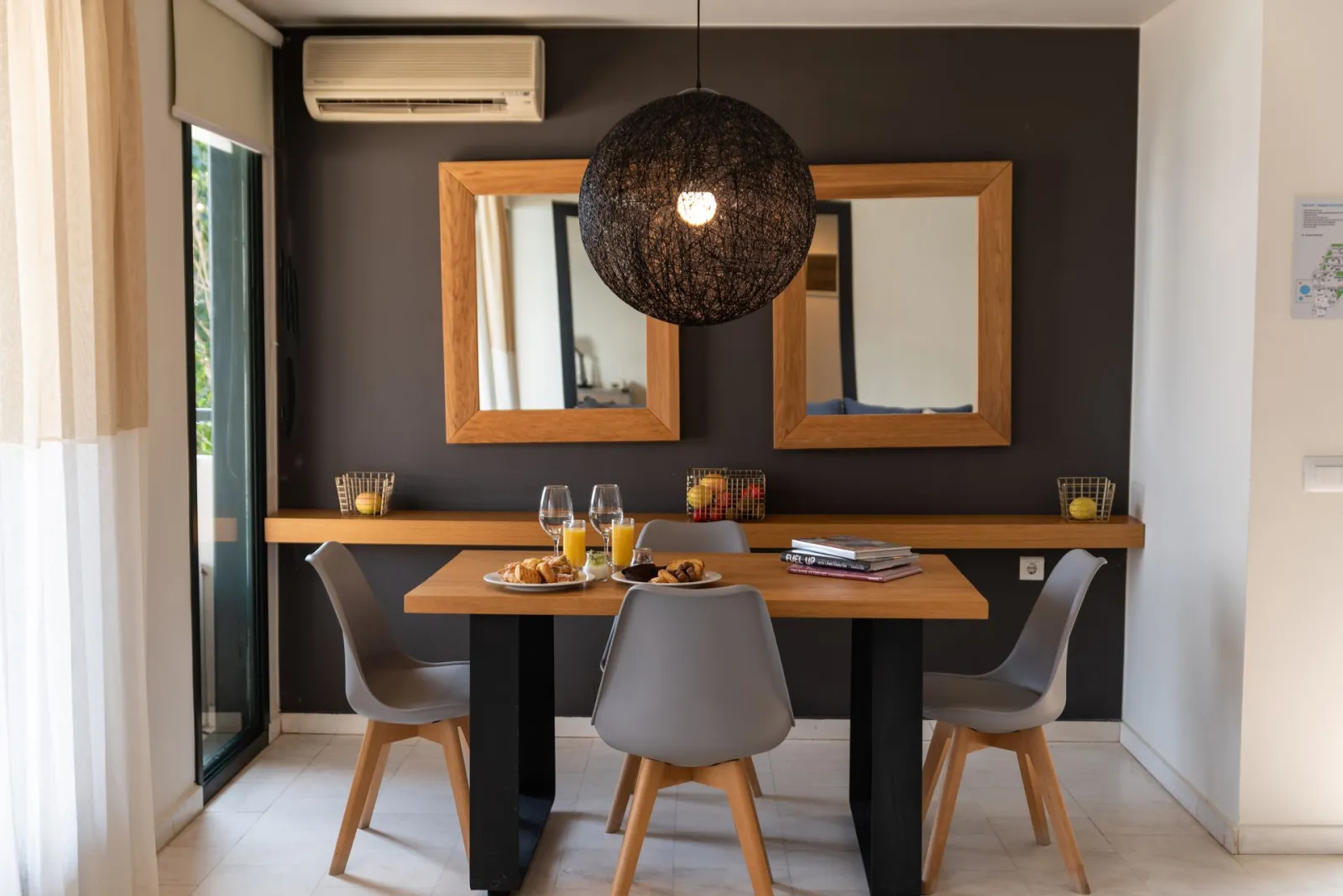 Sapphire Cozy Suite