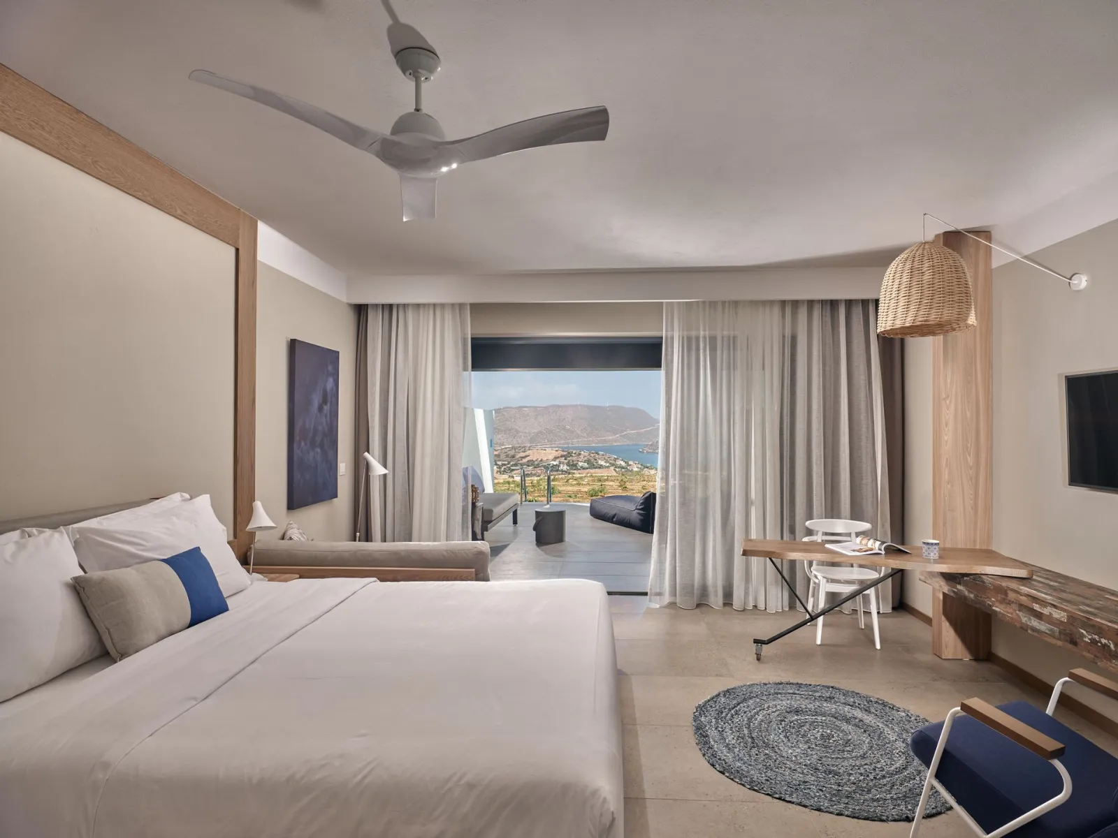 Sapphire Zen Suite with sharing pool