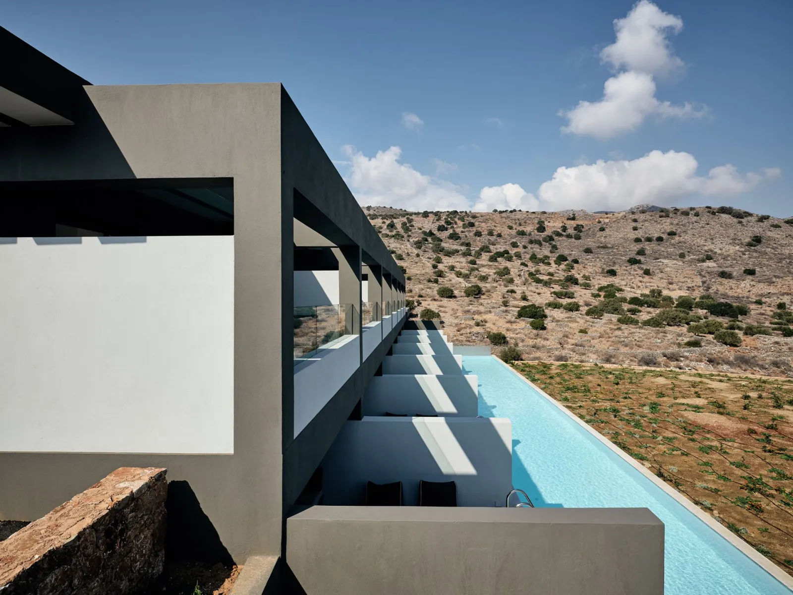 Sapphire Zen Suite with sharing pool