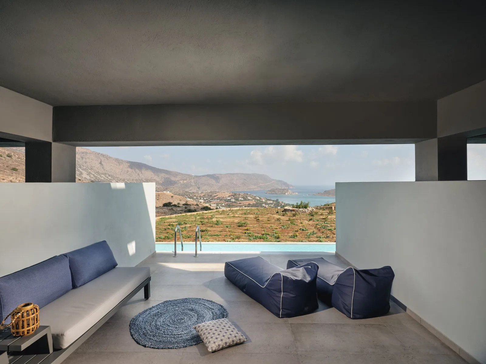 Sapphire Zen Suite with sharing pool