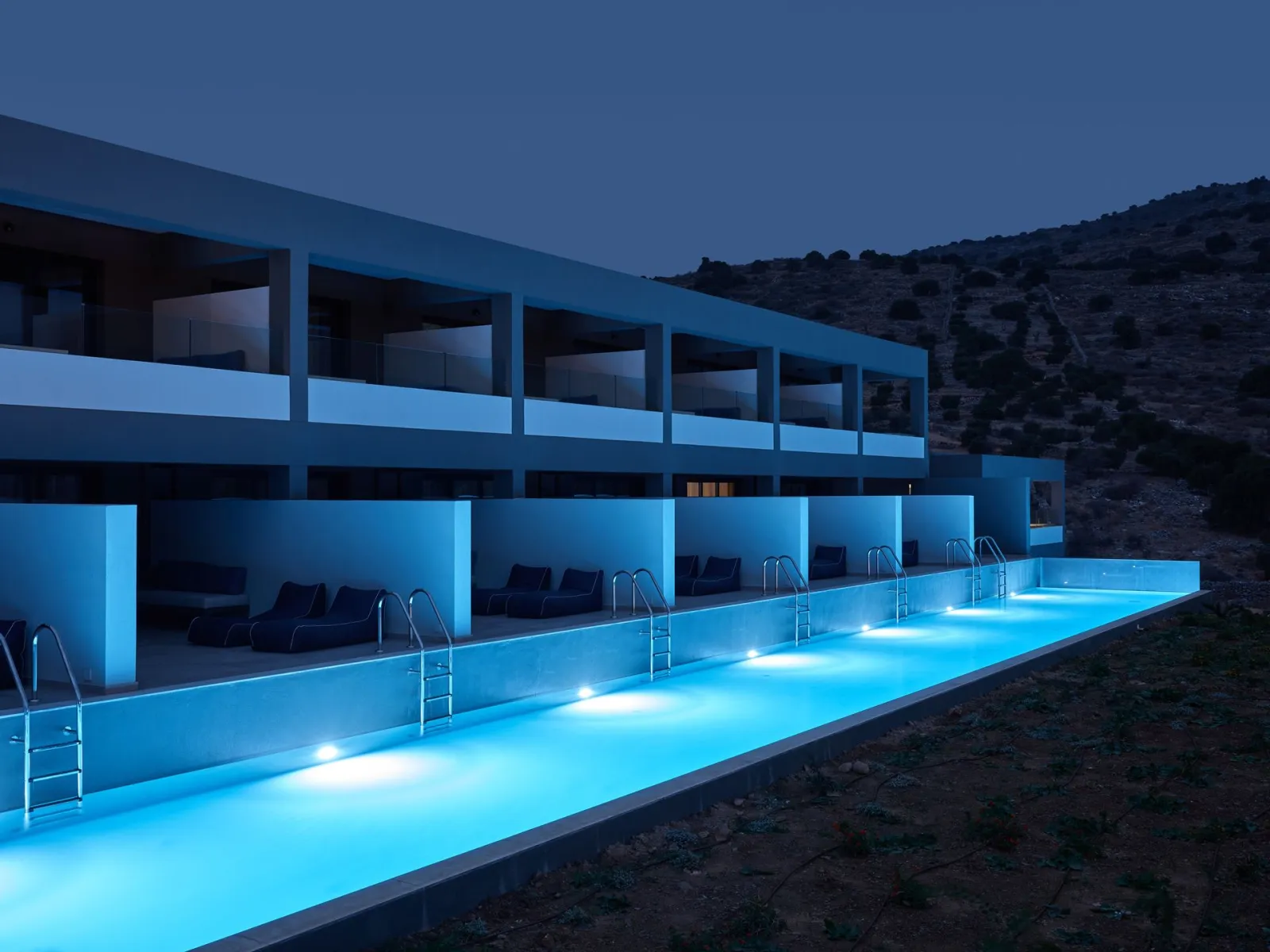 Sapphire Zen Suite with sharing pool