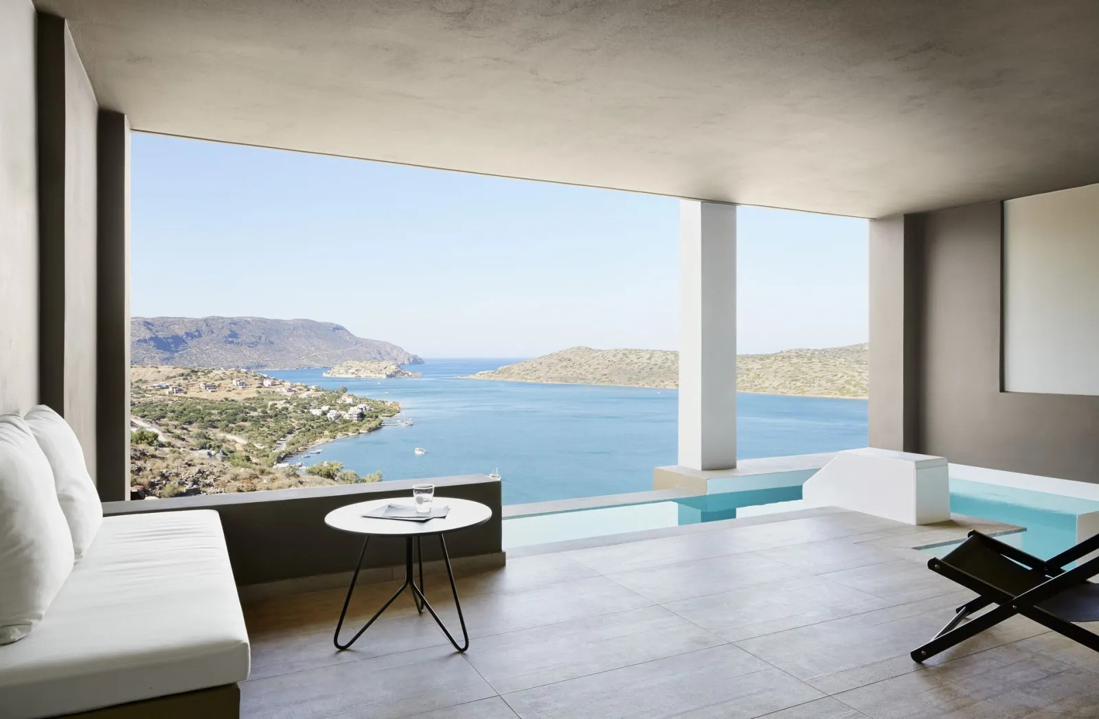 Sapphire Zen Suite with private pool