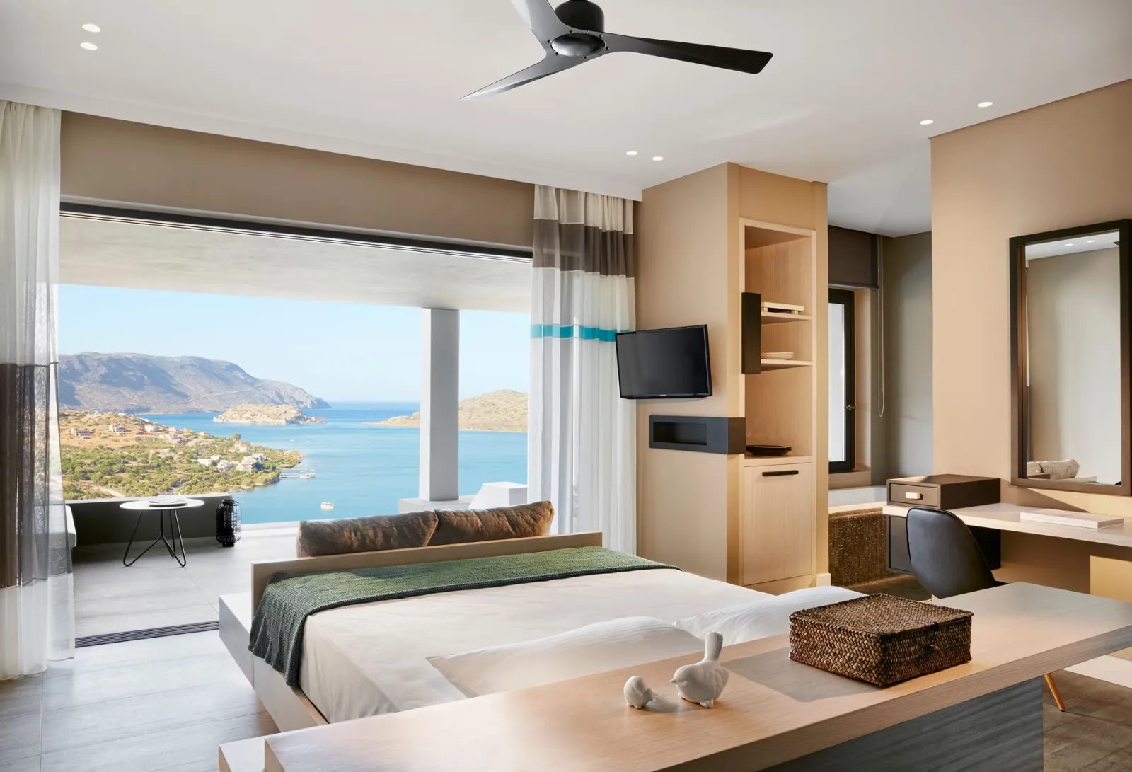 Sapphire Zen Suite with private pool