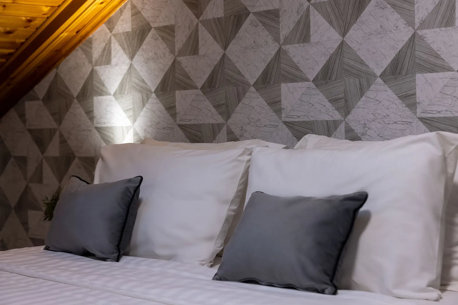 The Skylight Attic Room - 55m²