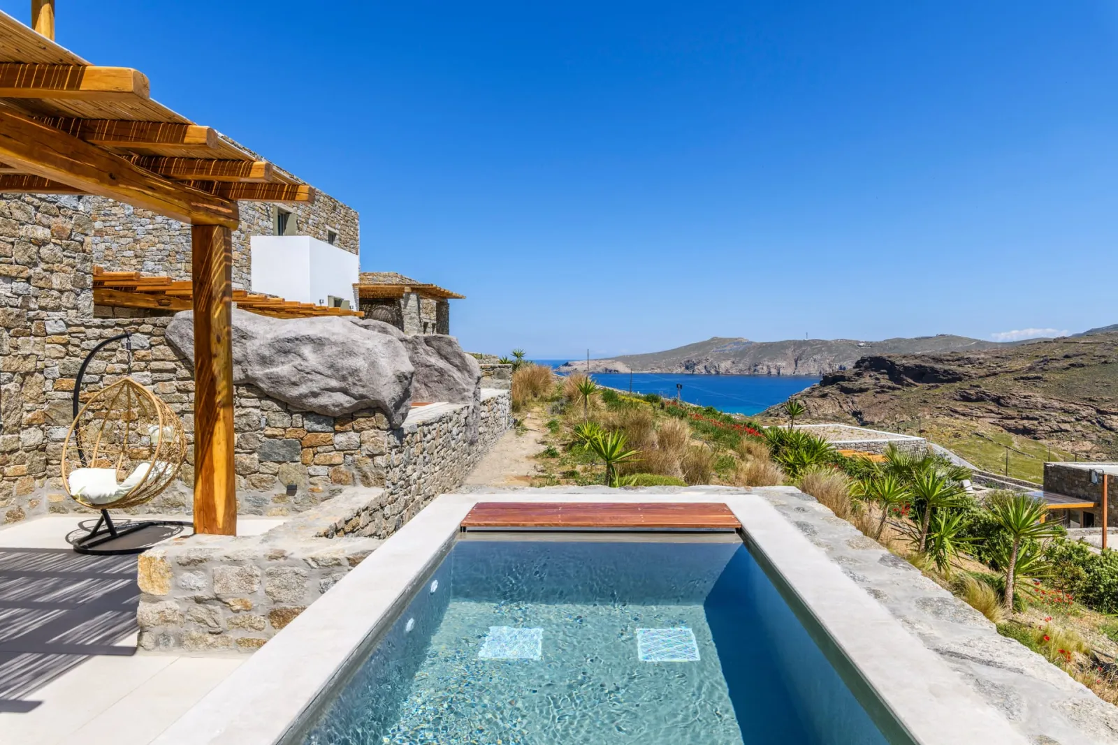 Deluxe Suite with Jacuzzi