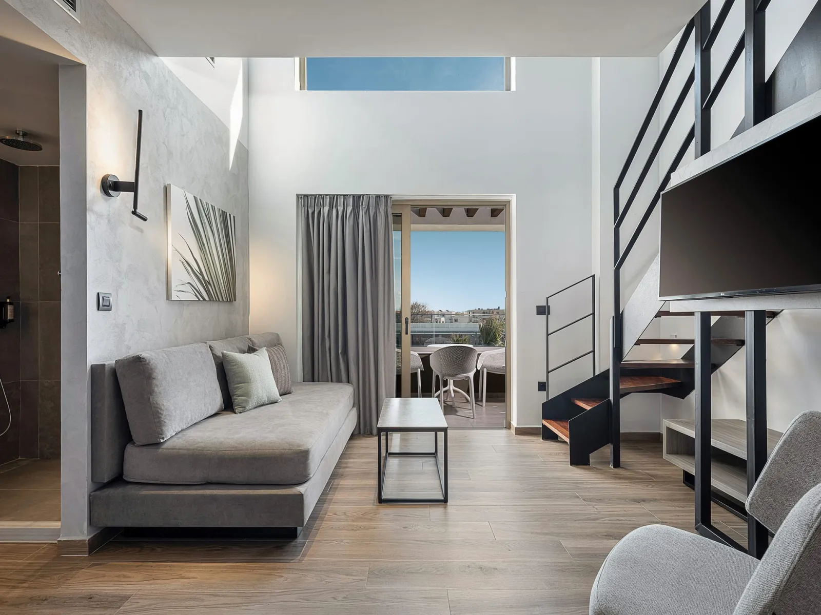 Junior Suite with Side Sea View - Split Level