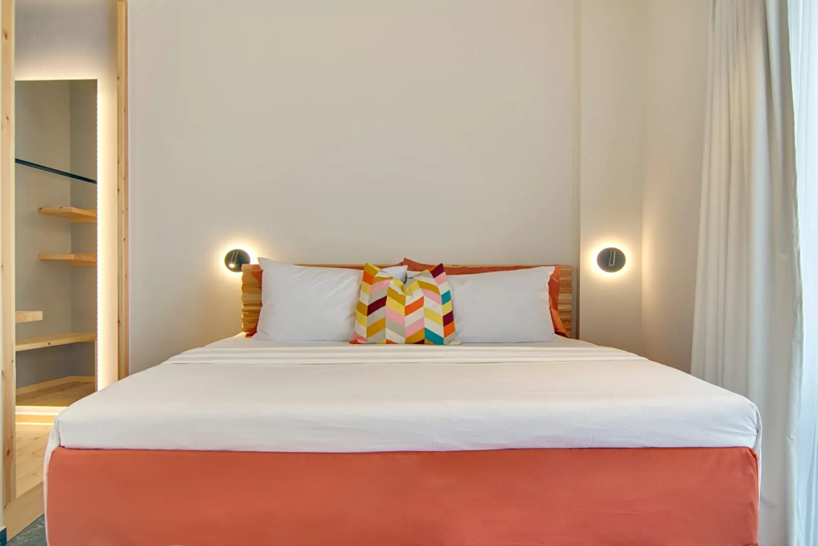 Honeymoon Suite with Outdoor Jacuzzi