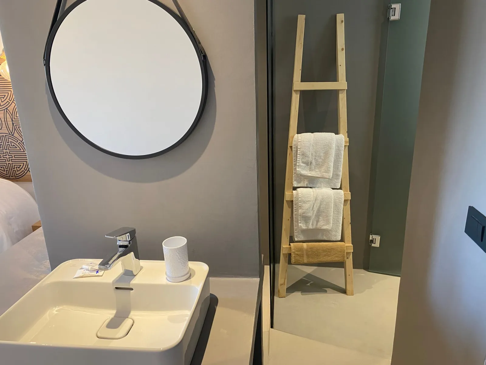 Superior Room with Shared Pool
