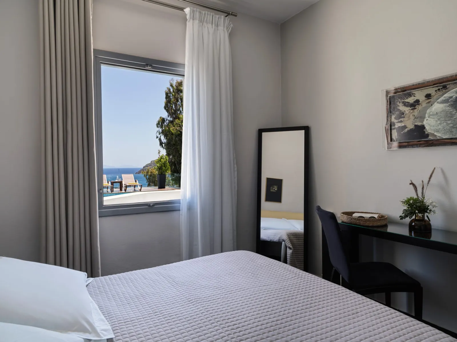 Upper-Level Suite with Sea View