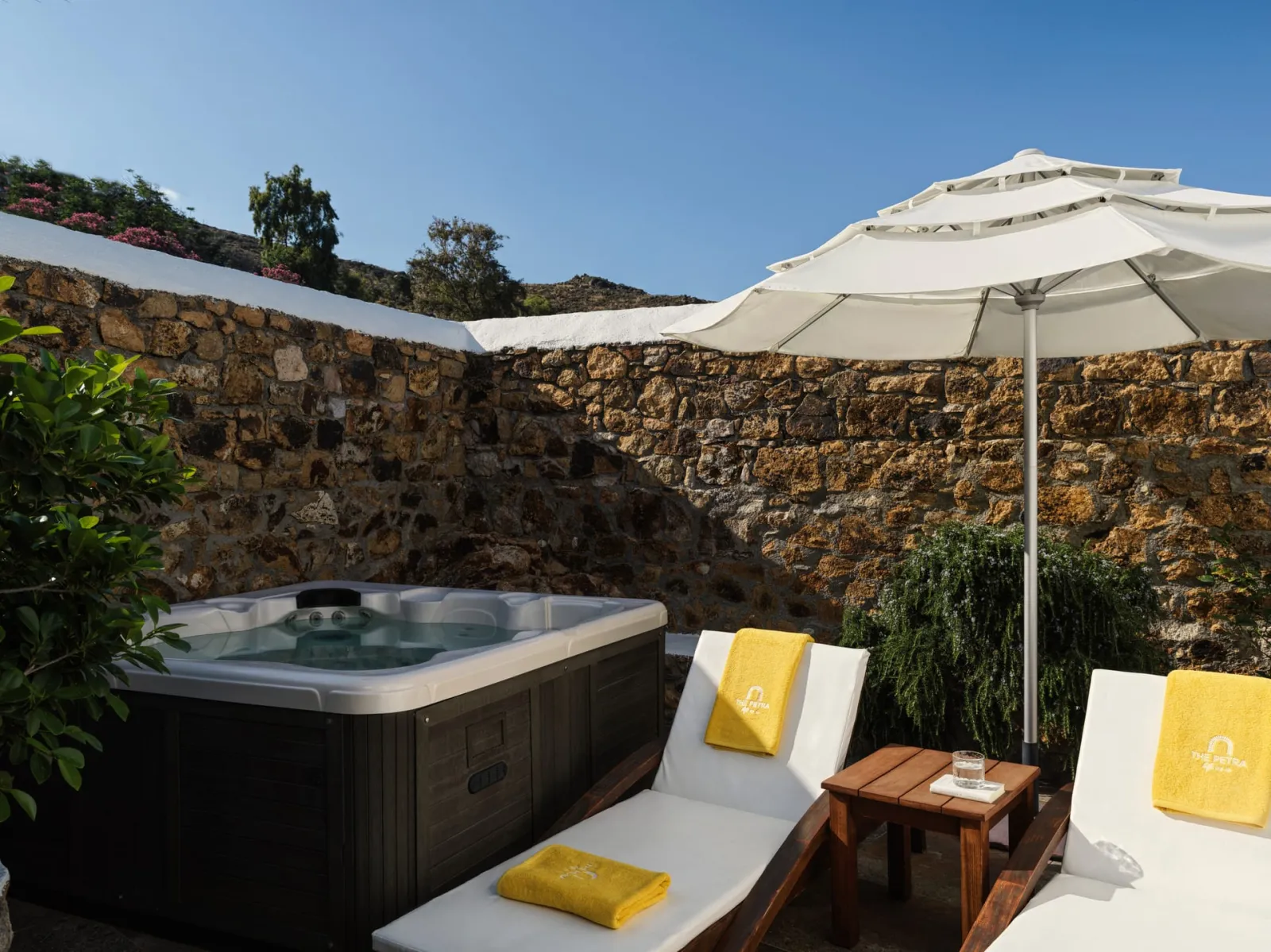 Superior Suite with Panoramic Sea View &amp; Hot Tub