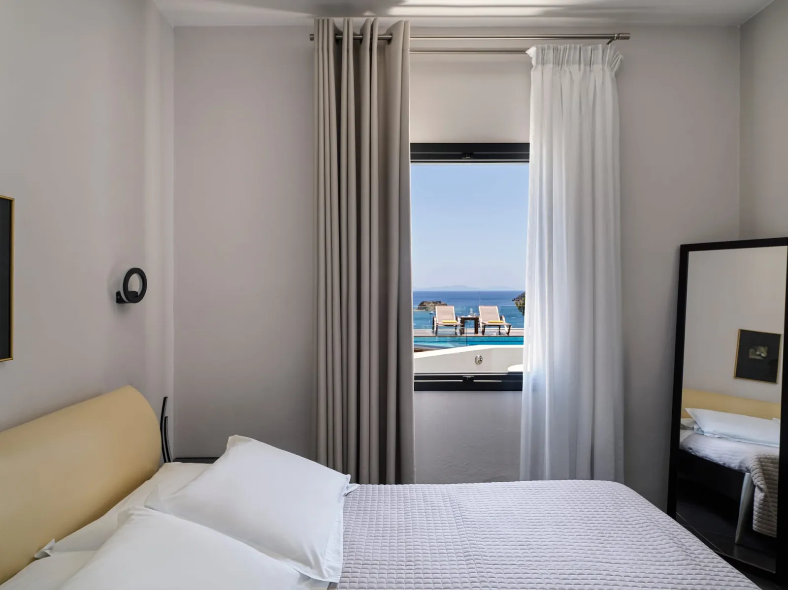 Upper-Level Suite with Sea View for 2