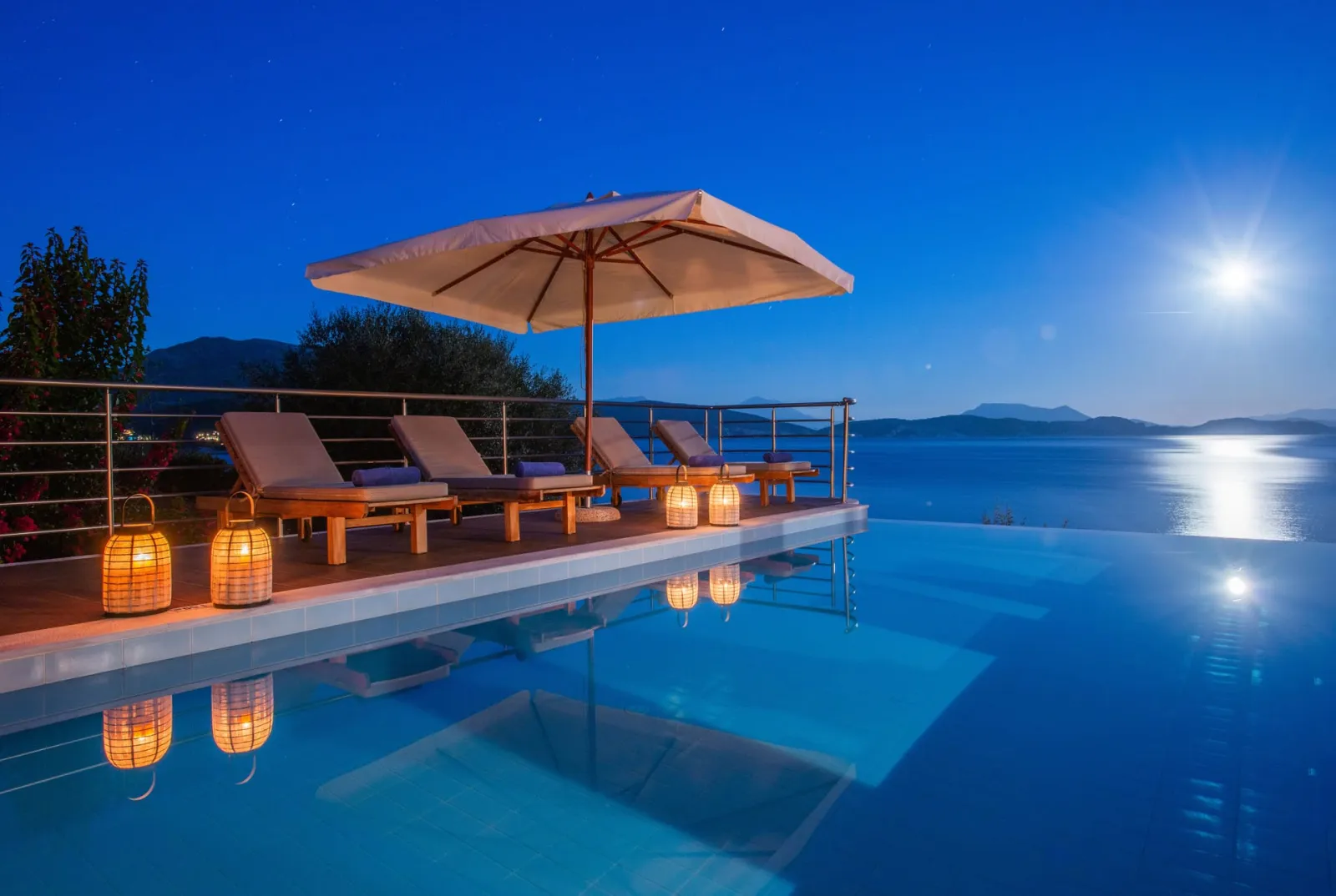 Marine Villa: exclusive seaside elegance with Private Sea Access