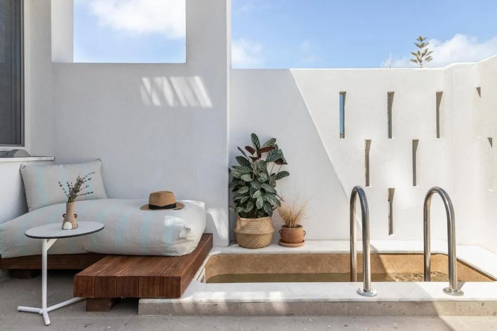 Special Offer Deluxe Suite Plunge Pool
