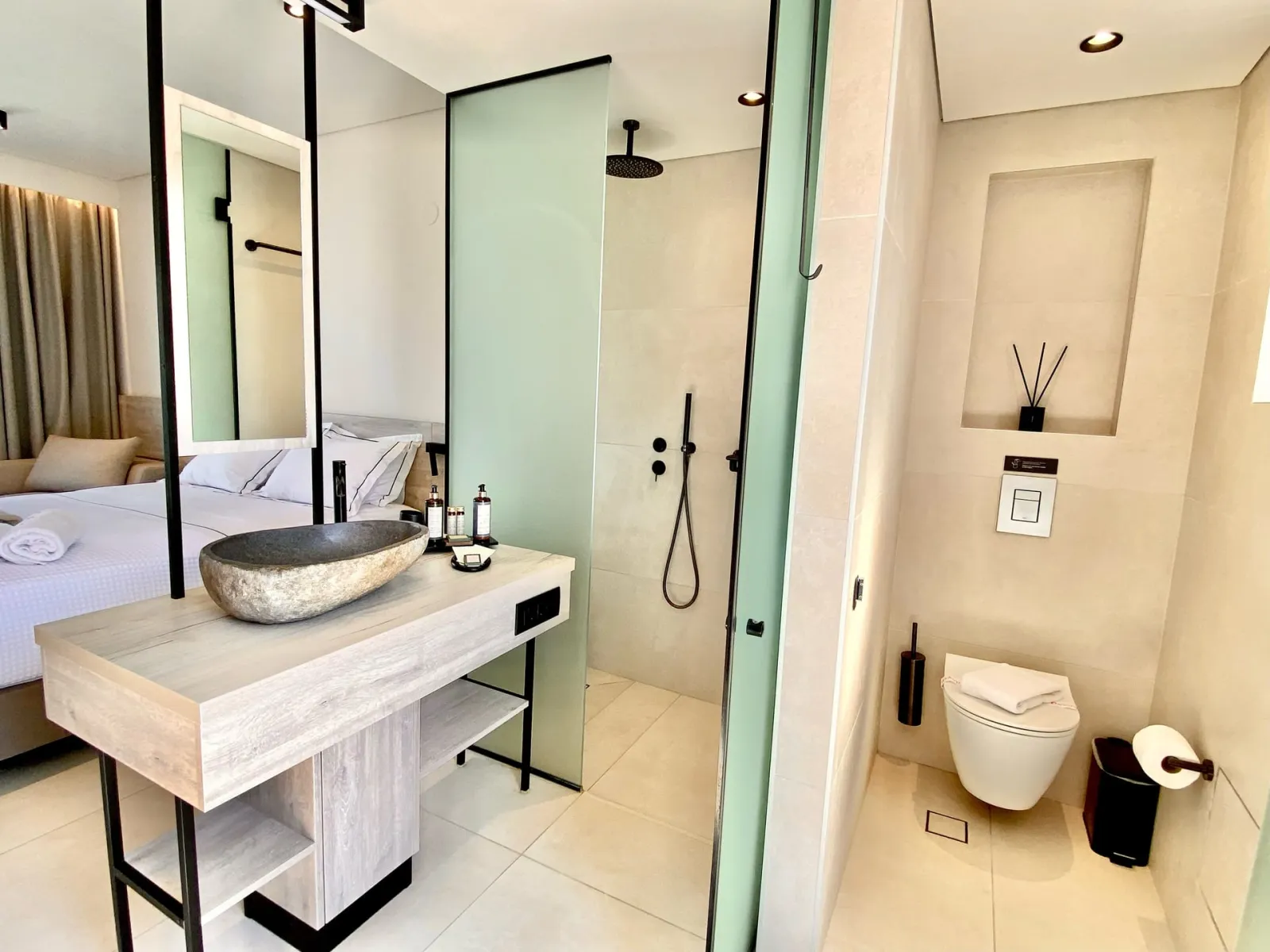 Deluxe Room with Private Pool & Sea View
