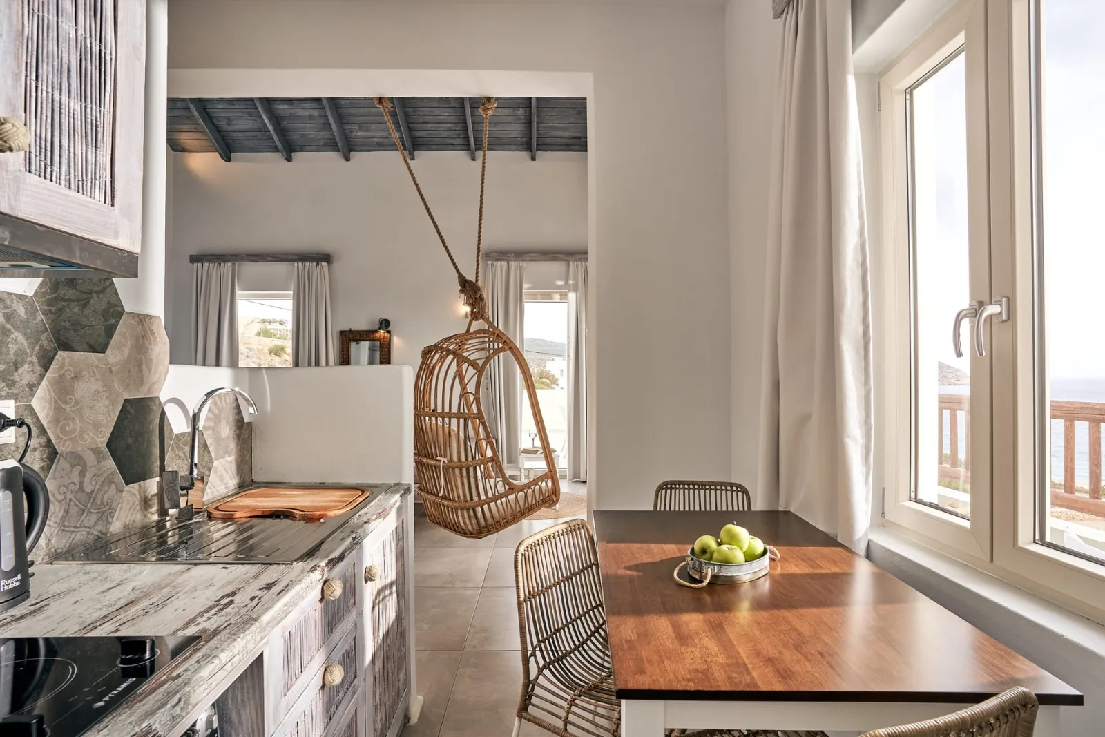 Corner Suite with Panoramic Sea View 41m²