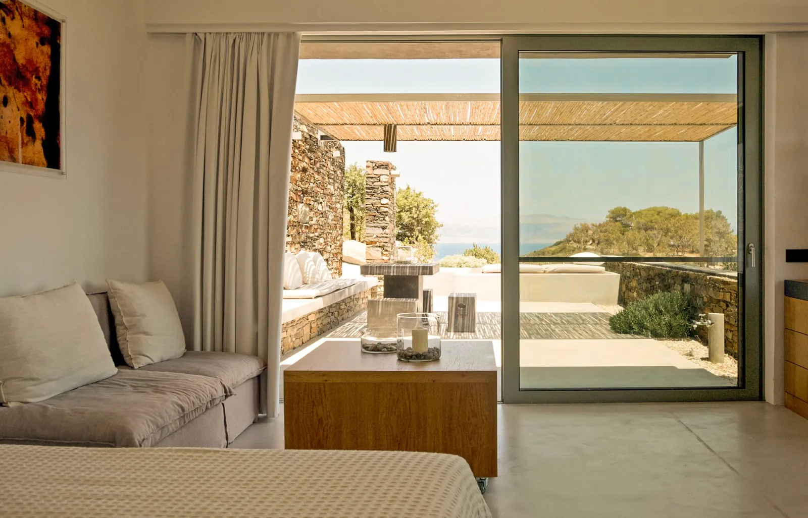 Cozy Retreat with Sea Views