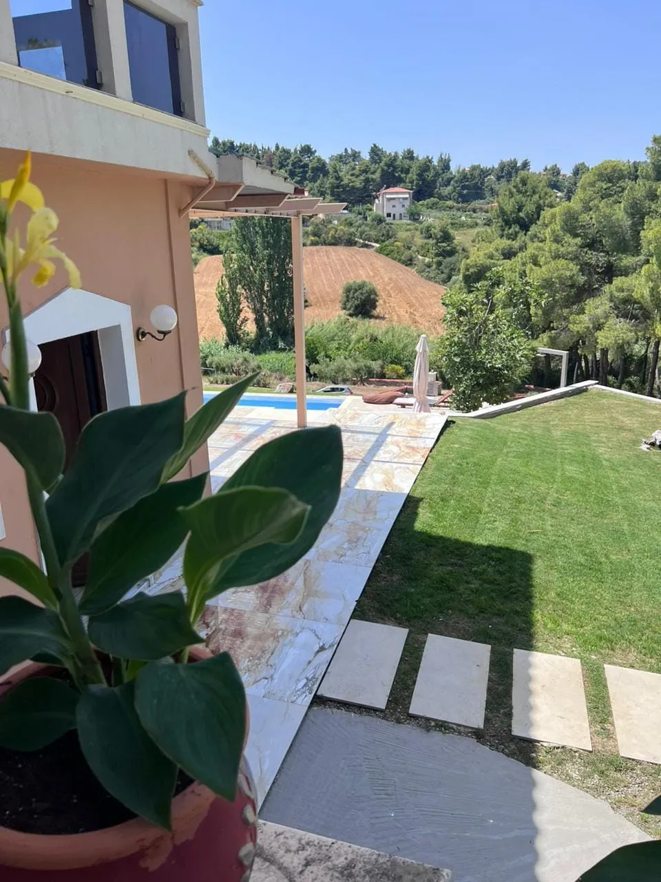 Villa 2  &amp; apartment  -  4 + 1 bedrooms