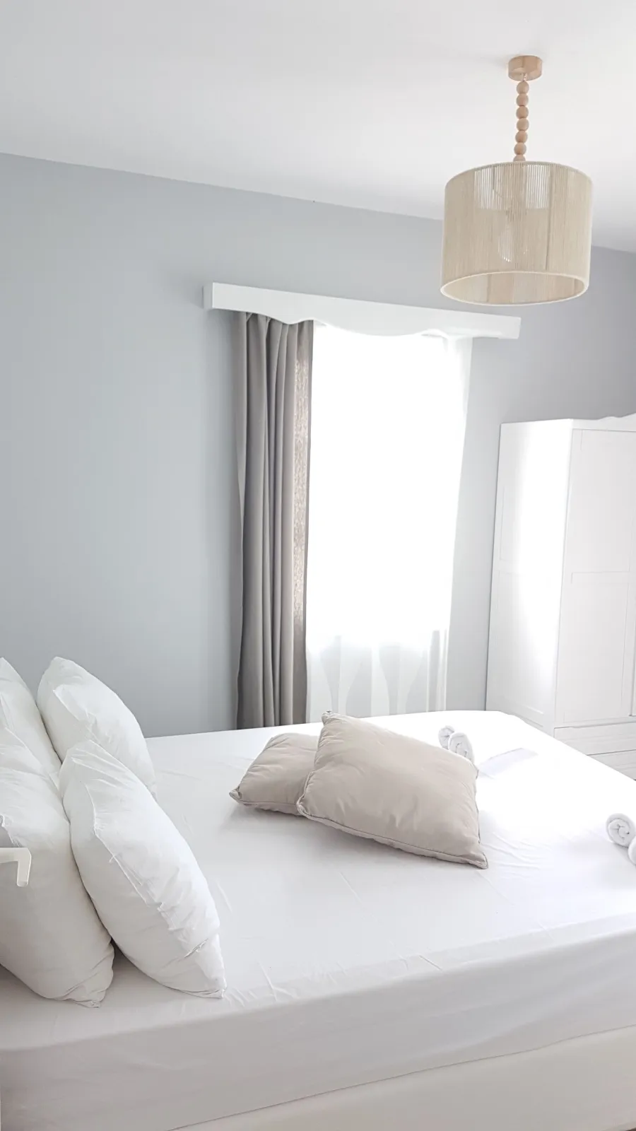 Family Apartment of 4 guests on top Floor with Balcony partial Sea View