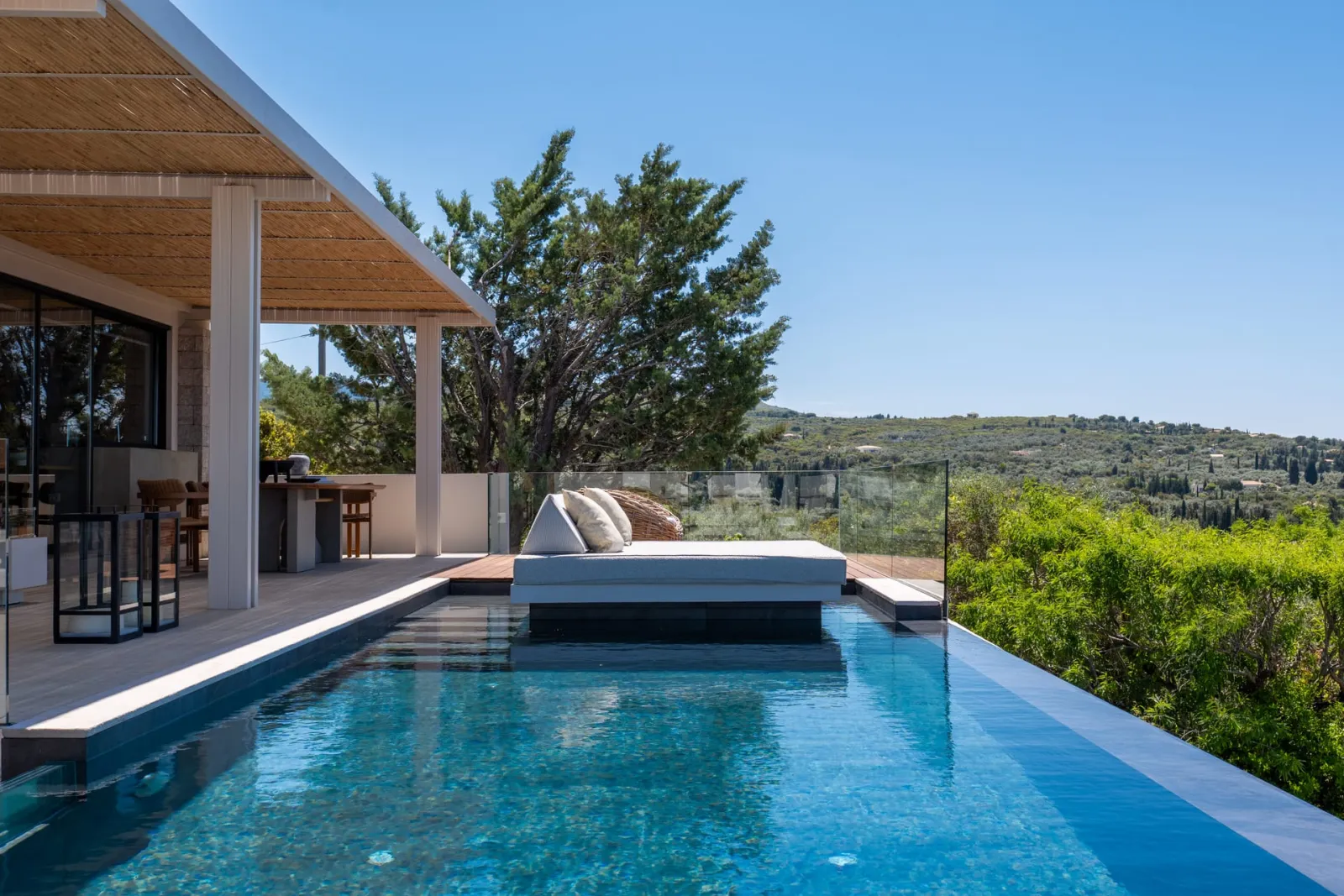 Residence with Private Heated Pool - with Panoramic View