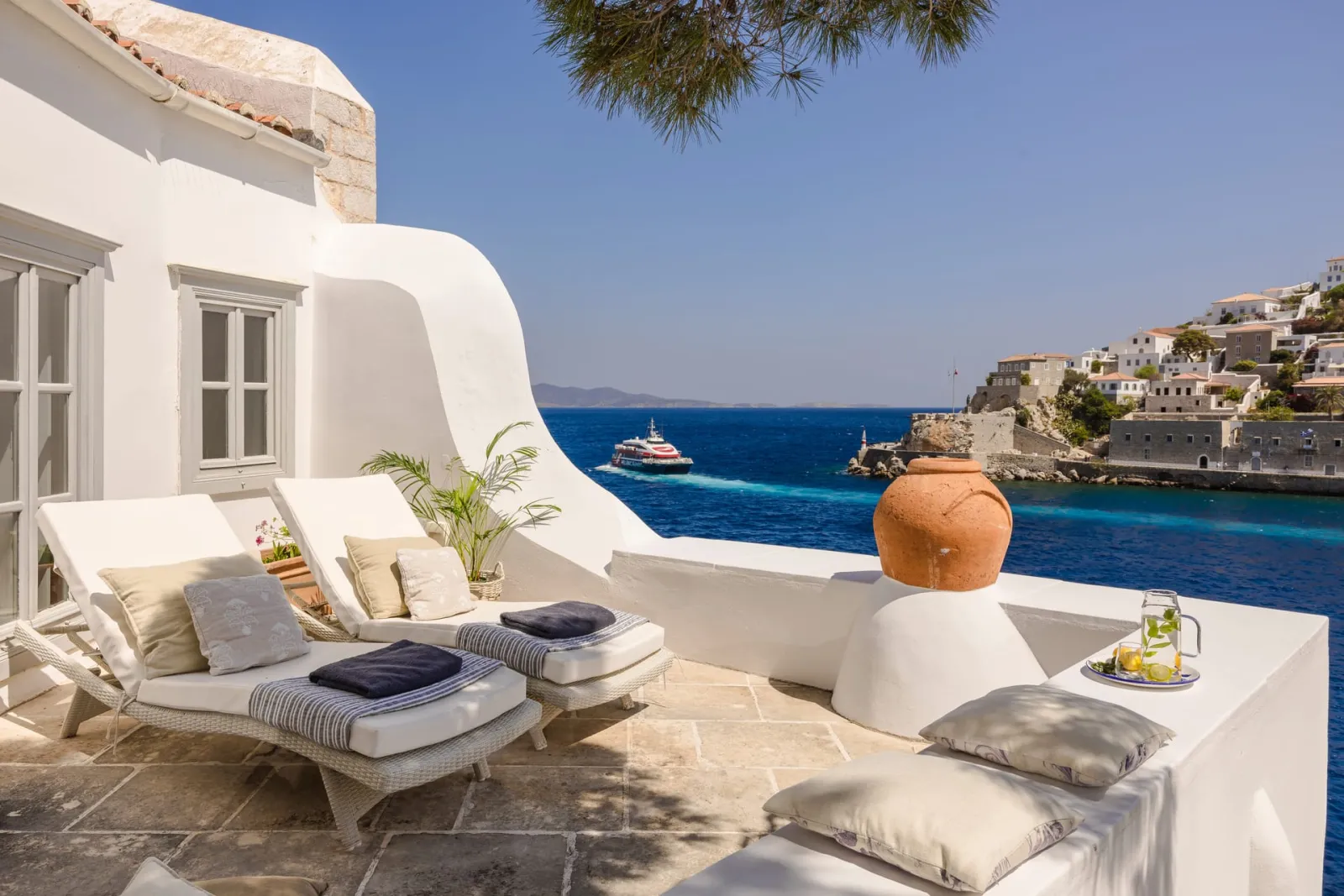 Hydrea Suite with Sea View and Private Balcony