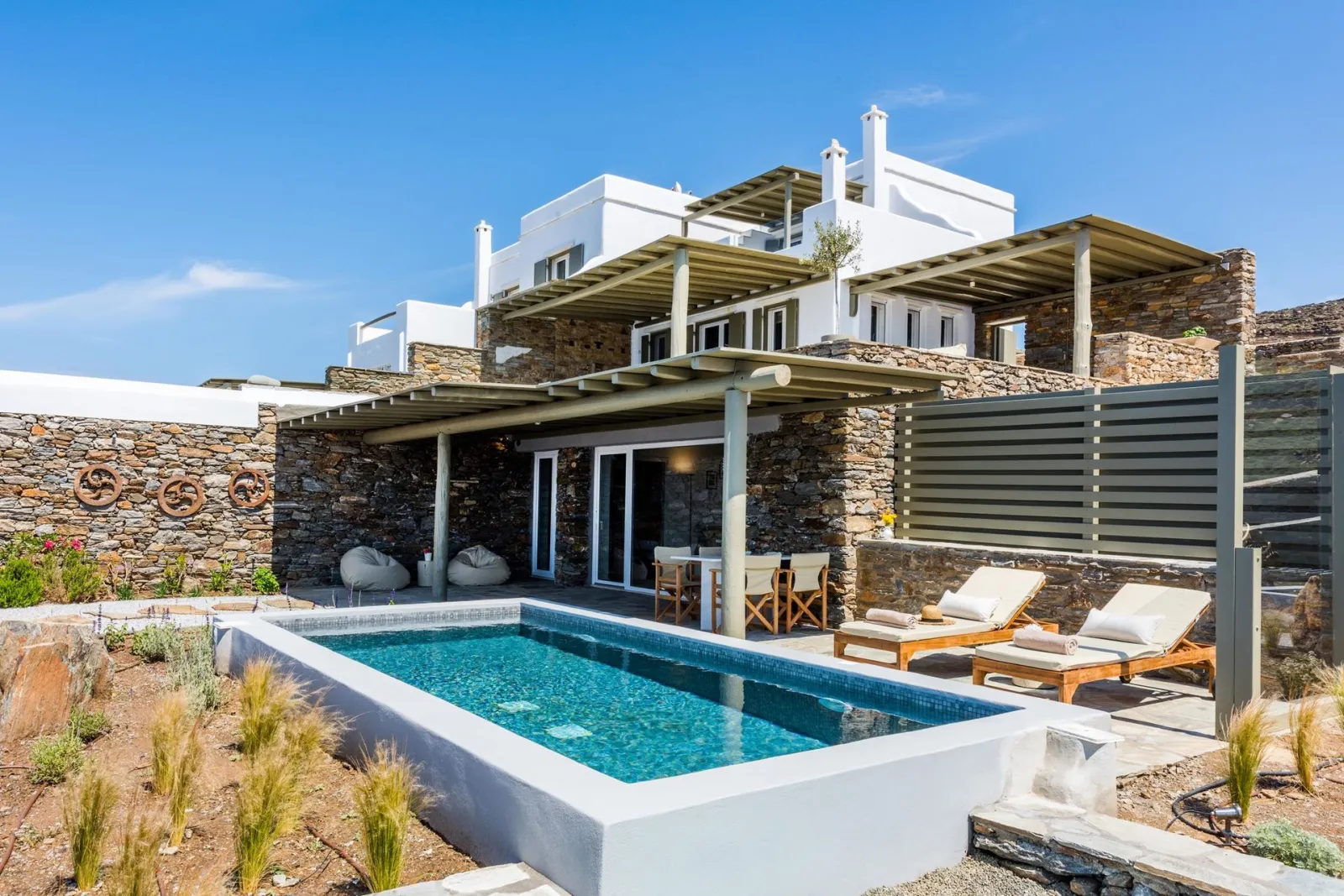 Honeymoon Suite with Private Pool &amp; Sea View