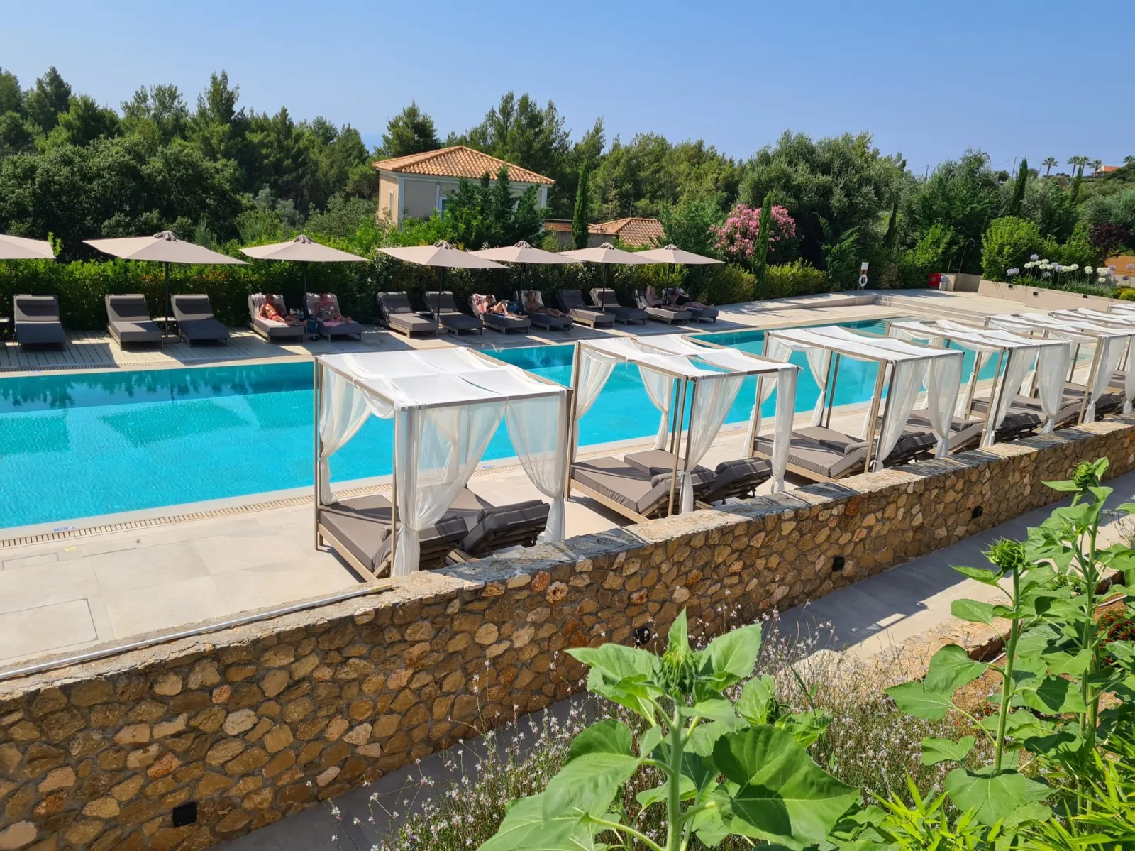 Galaxy Suite Pool View with Outdoor Hot Tub