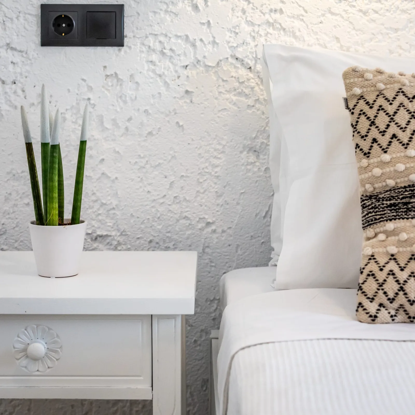 Smart Budget Room