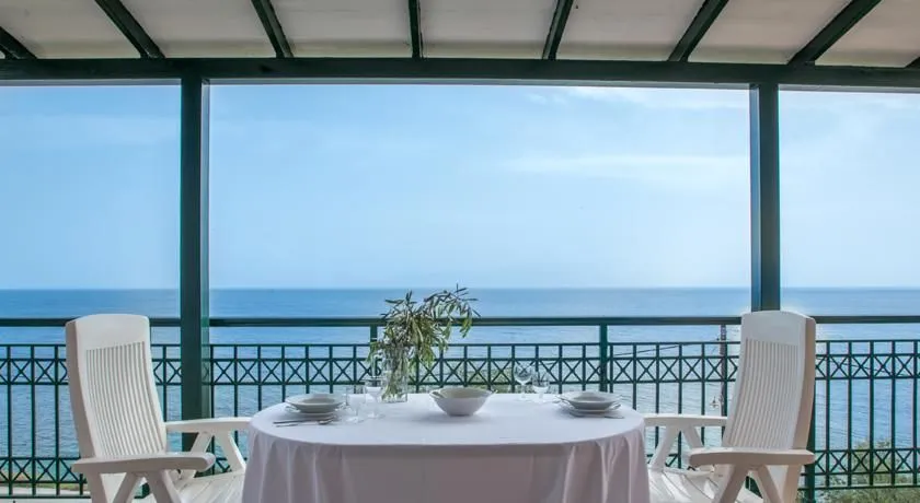 Deluxe 2 Bedroom Residence with Sea View
